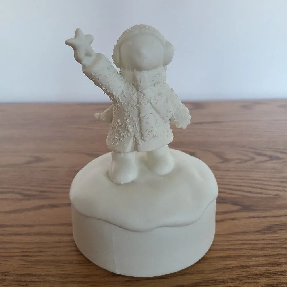 Porcelain Bisque Holiday Christmas Music Box Young Girl & Star 